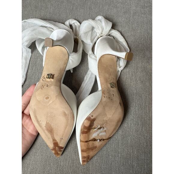 Badgley Mischka Womens Blaze Stiletto Heels US Size 7 EU 37 White Satin Bow - Picture 11 of 12